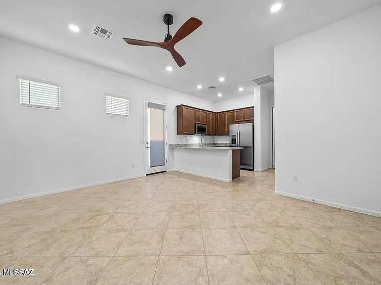 10623 N Iron Peak Dr — Photo 31