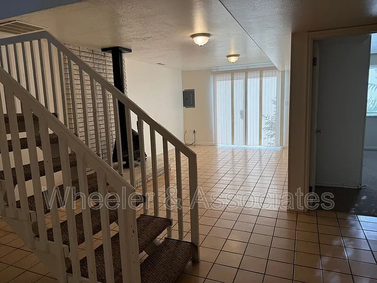 4083 S Porter Ave — Photo 12