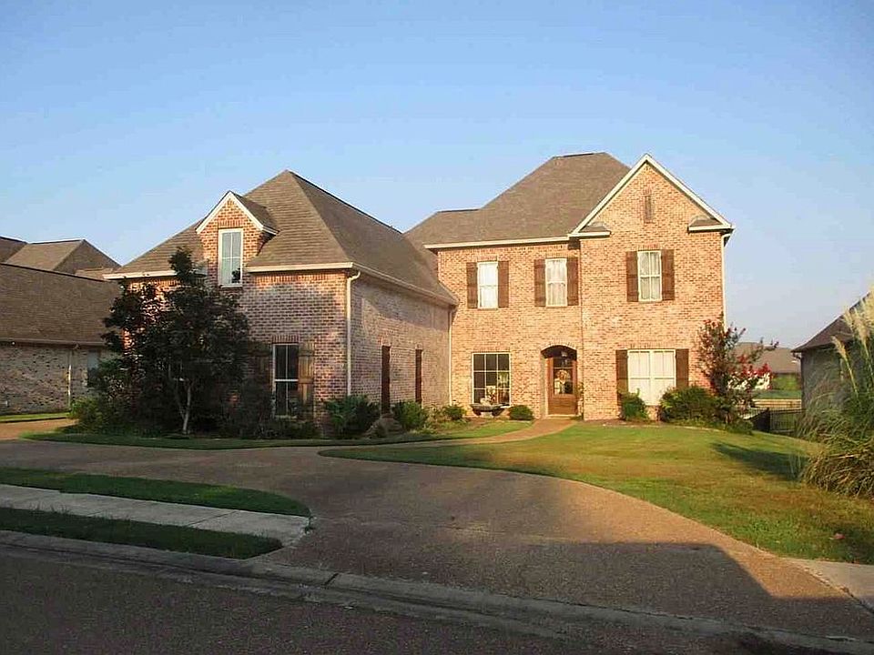 1st image of 134 Camden Shrs