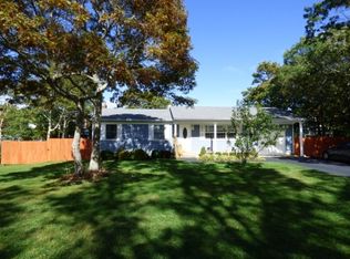 17 Riverdale Dr, Hampton Bays, NY 11946