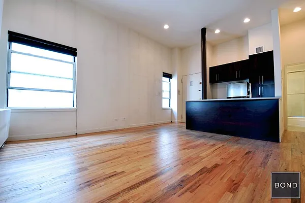 Rented by Bond New York | media 51