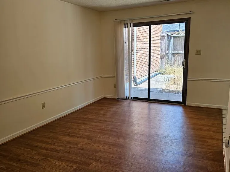 106 E Green Meadows Rd #9 — Photo 2