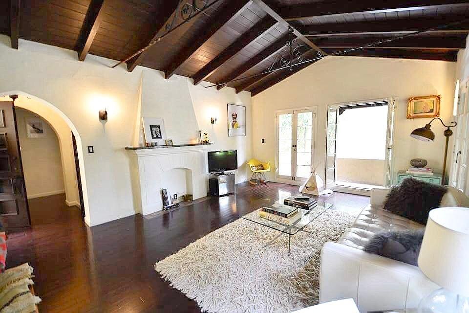 1st image of 511 N Sycamore Ave #3