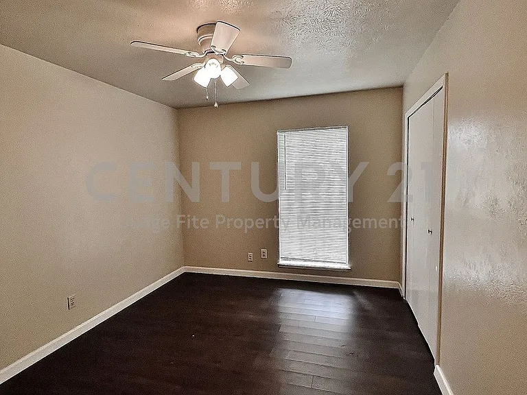 1802 Natchez Ct — Photo 10