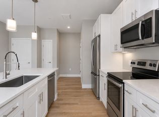 298 Main St #2G, Yarmouth, ME 04096