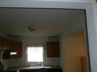 6743 210th St, Oakland Gardens, NY 11364