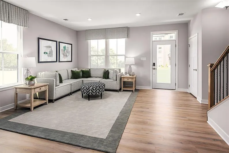 3 bed, 2247 sqft, $2,850 — Photo 2
