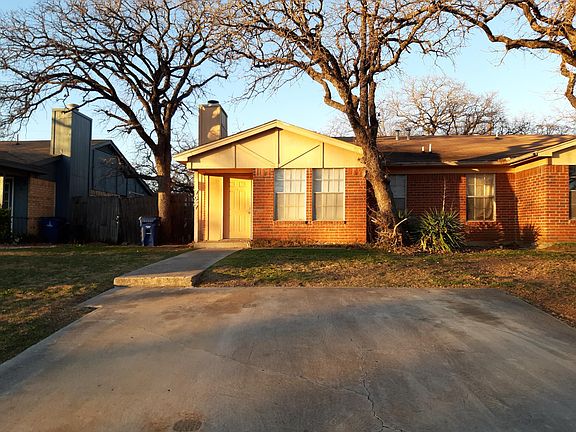 2nd image of 727 Woodland Ct