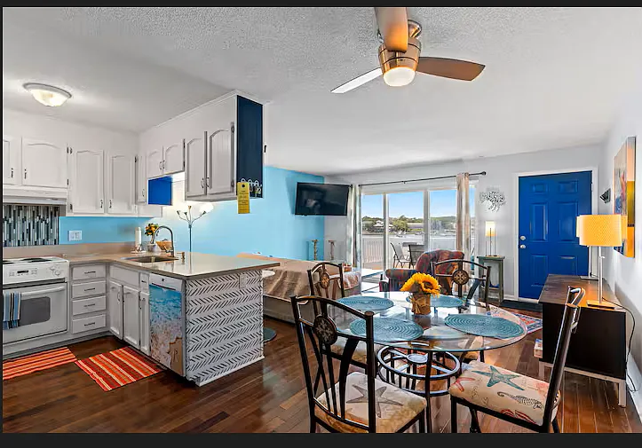 2 bed, 950 sqft, $1,800 — Photo 4