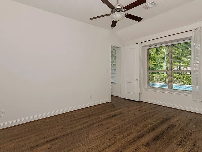 46 Caprice Bend Pl — Photo 22