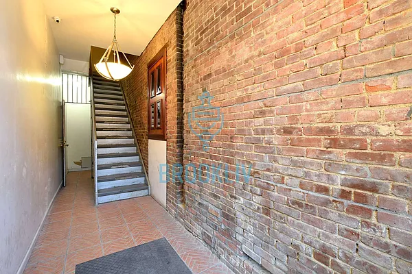 Rented by null | media 35