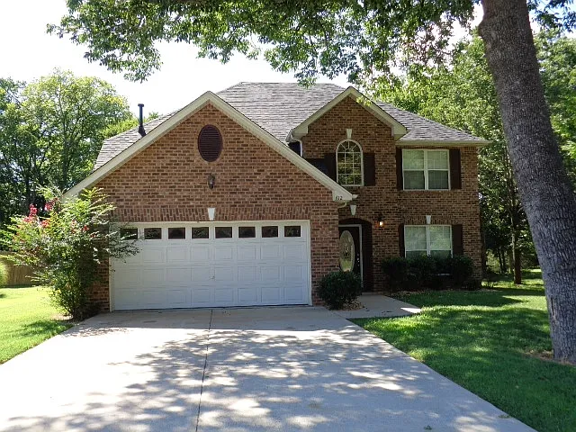612 Pointe Clear Dr
