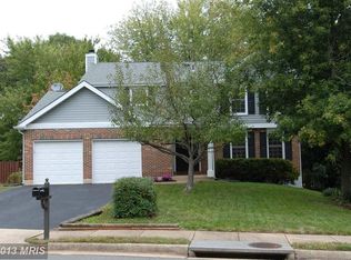 198 Trail Ct, Sterling, VA 20164