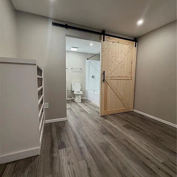 700 E Sam Houston Blvd — Photo 23