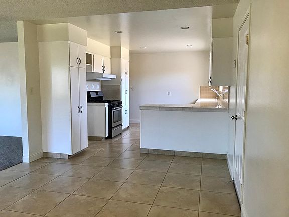 5th image of 2516 Beachwood Dr