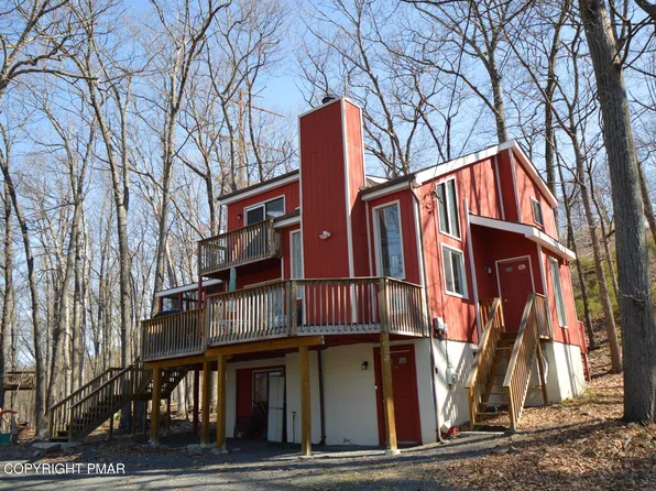 128 Ashley Ct, Bushkill, PA 18324