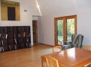 327 S Greenwood Ave, Palatine, IL 60074