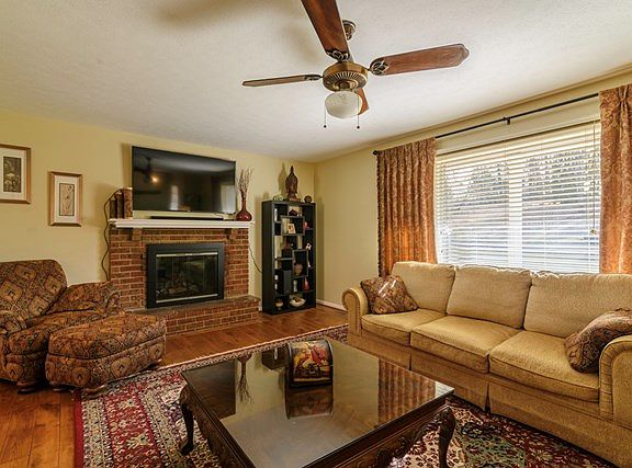 4th image of 19439 Heritage Dr