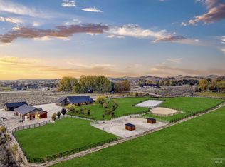 653 W Heikes Ln, Eagle, ID 83616