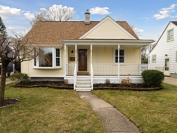 3rd image of 1018 Coolidge Ave