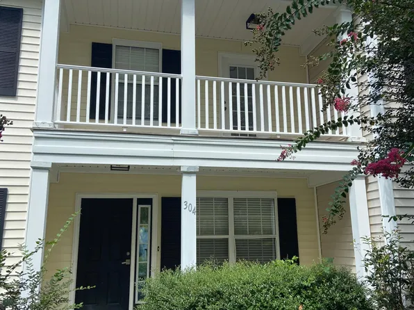 304 Campus Ln, Bluffton, SC 29909