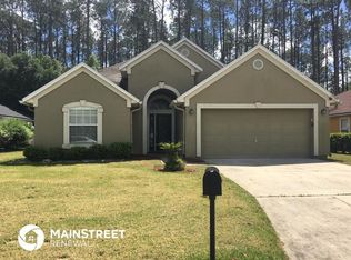 10180 Meadow Point Dr, Jacksonville, FL 32221