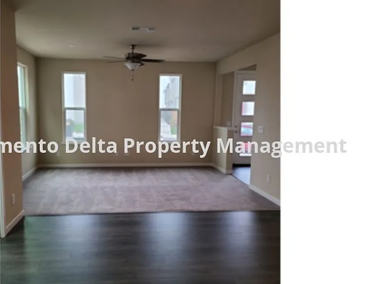 4451 Ocean Ln — Photo 10