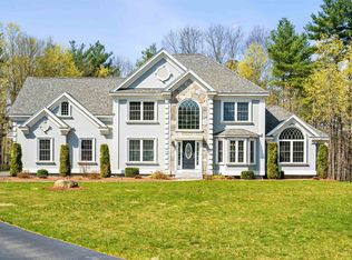 17 Senter Farm Rd, Litchfield, NH 03052