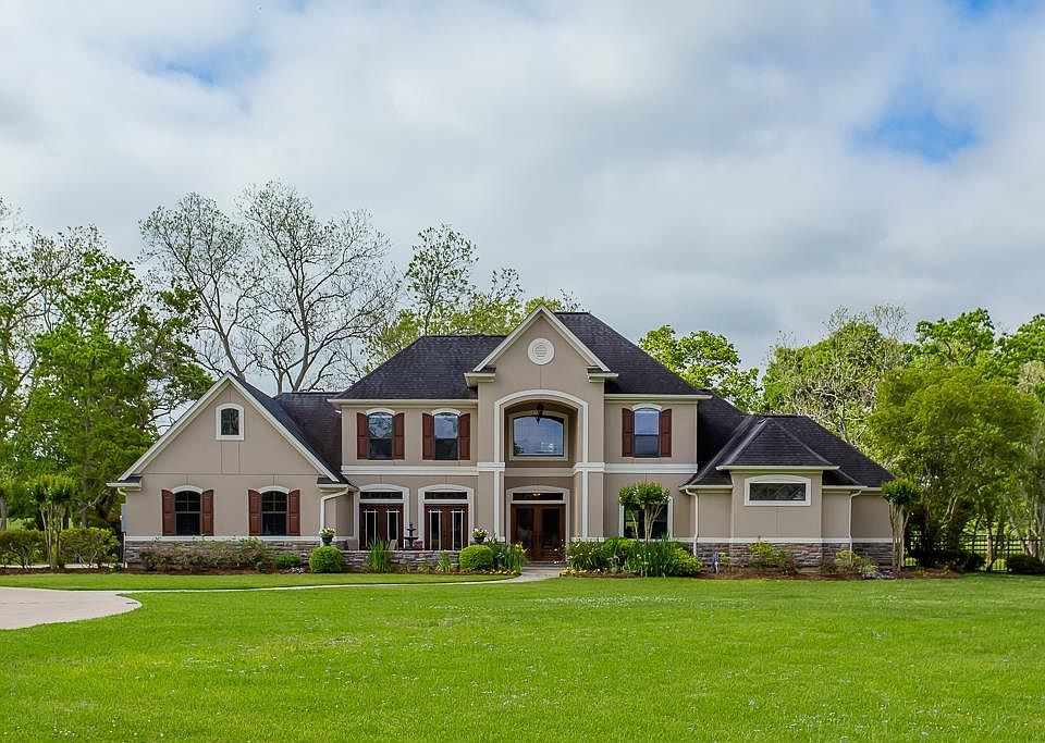 1st image of 8634 Halls Retreat Ct