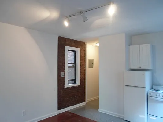 Rented by Sky Management | media 67