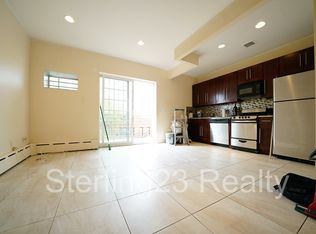 2521 34th St APT 4A, Astoria, NY 11103