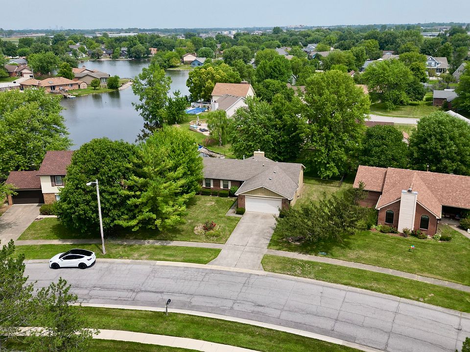 1st image of 988 Country Aire Dr
