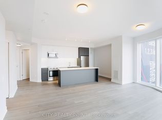2525 Bathurst St #707, Toronto, ON M6B 2Y9