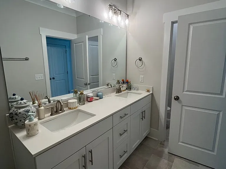 7404 Springwater Dr — Photo 29