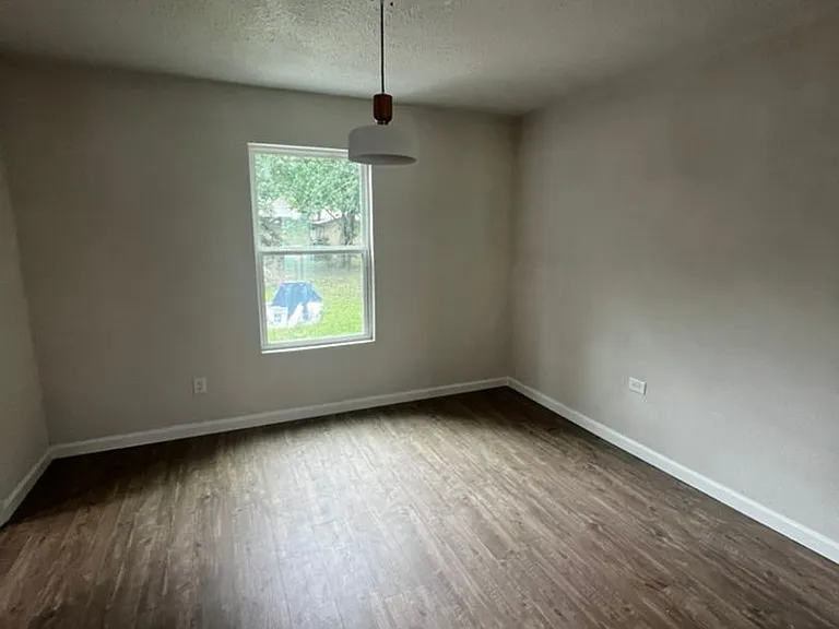 3532 Windsor Ave — Photo 5