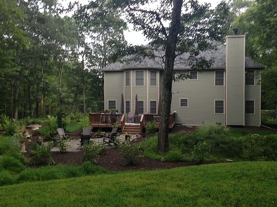 2nd image of 233 Seneca Dr