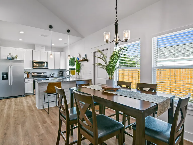 301 Rustic Oak Ln — Photo 5