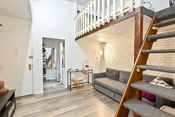 Rented by NMRE | media 11