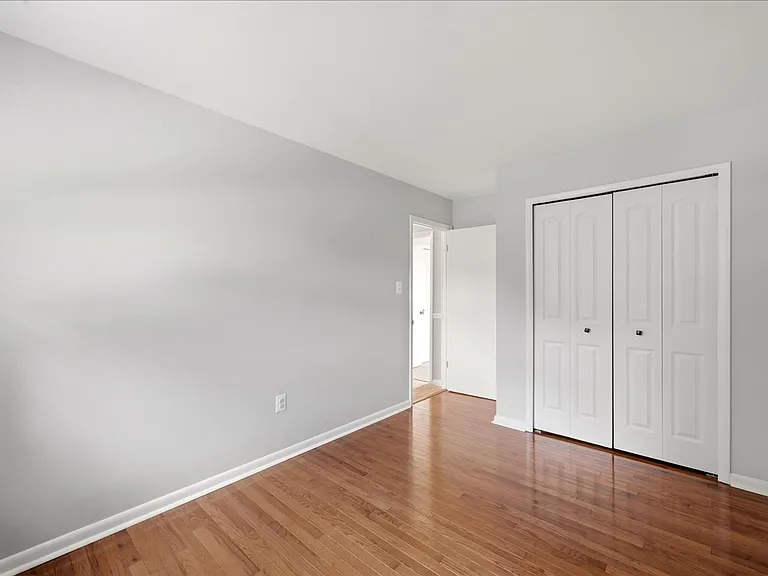 5481 Saddler Ln — Photo 12