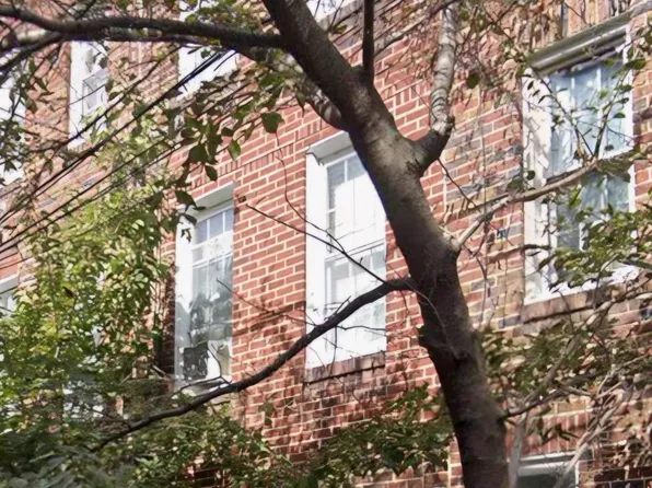 739 Clymer St, Philadelphia, PA 19147