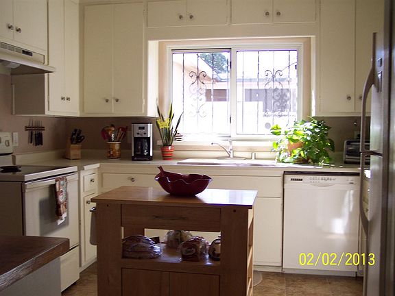 Movable Island in kitchen
