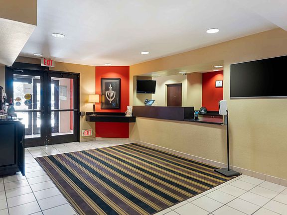 Lobby and Guest Check-in