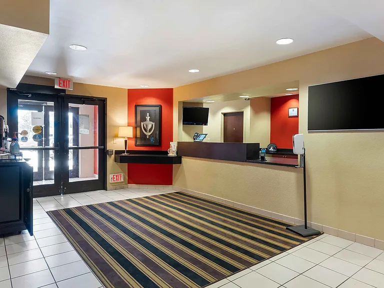 Lobby and Guest Check-in