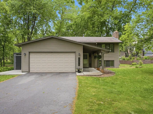 15074 Woodhill Trl, Eden Prairie, MN 55346