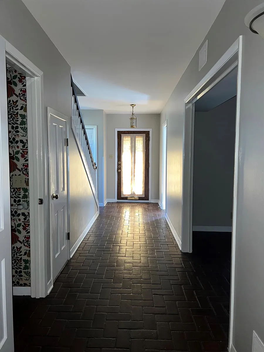 Building Photo - 1500 Elton Ln #7