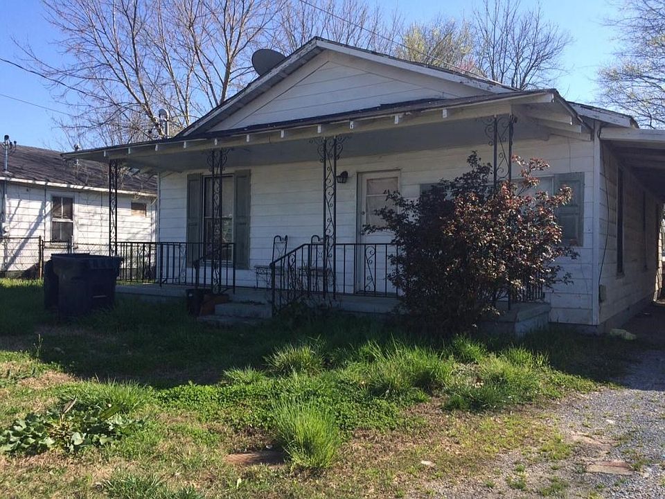 110 W Oak