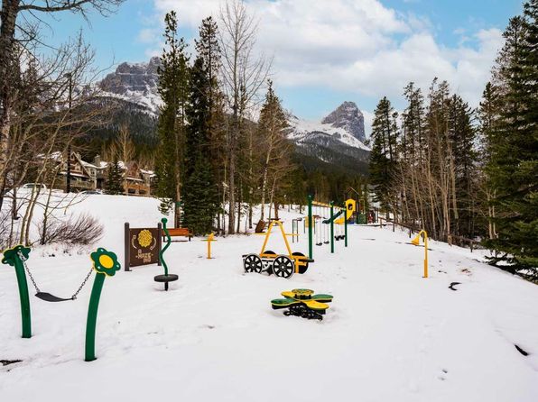 975 Wilson Way, Canmore, AB T1W 2Y9