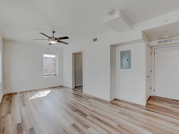 4th image of 403 S Cheyenne Ave Unit 605
