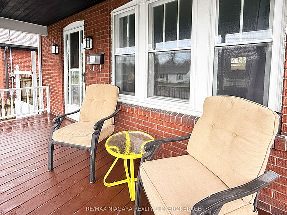 2nd image of 361 Bowen Rd