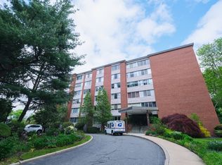 22 Chestnut Pl APT 201, Brookline, MA 02445